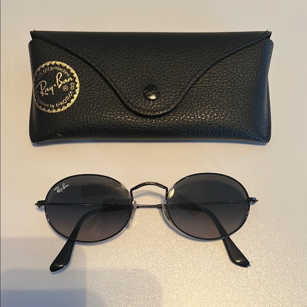 Ray-Ban Black Oval Sunglasses with Case